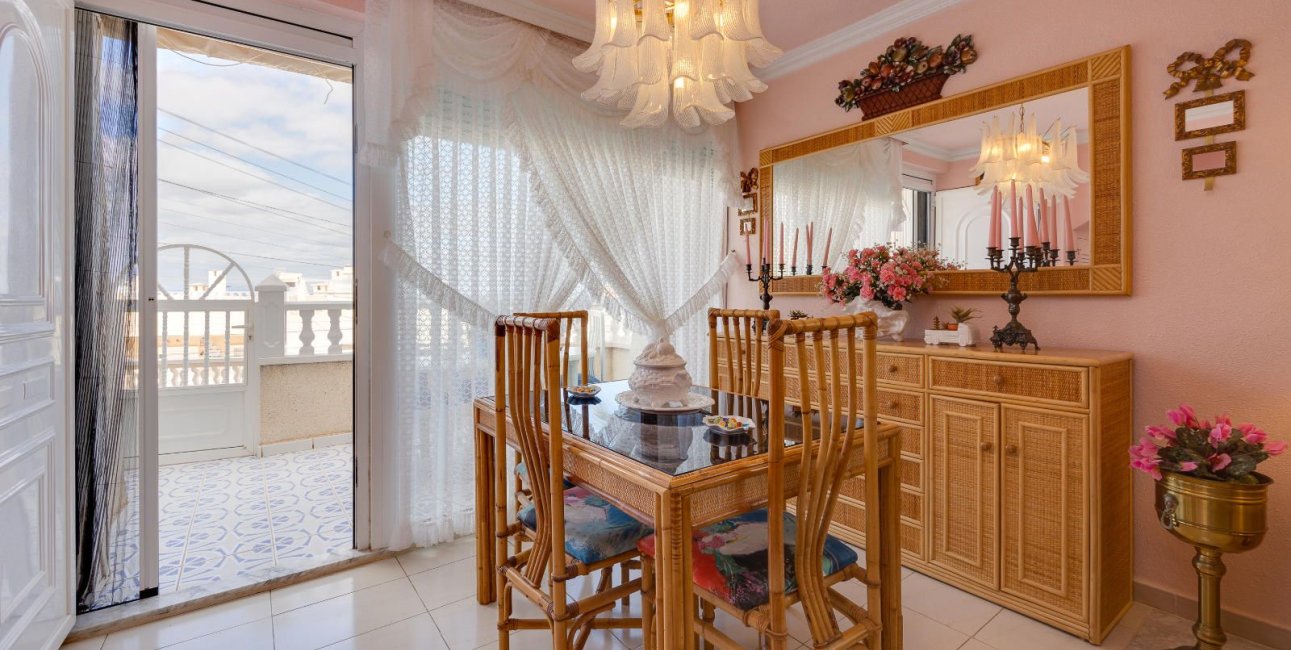 Resale - Apartment / flat -
Torrevieja - La Mata