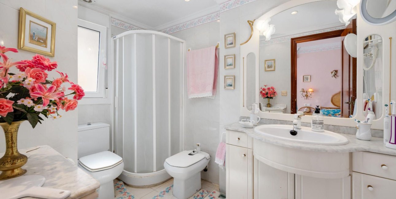 Resale - Apartment / flat -
Torrevieja - La Mata