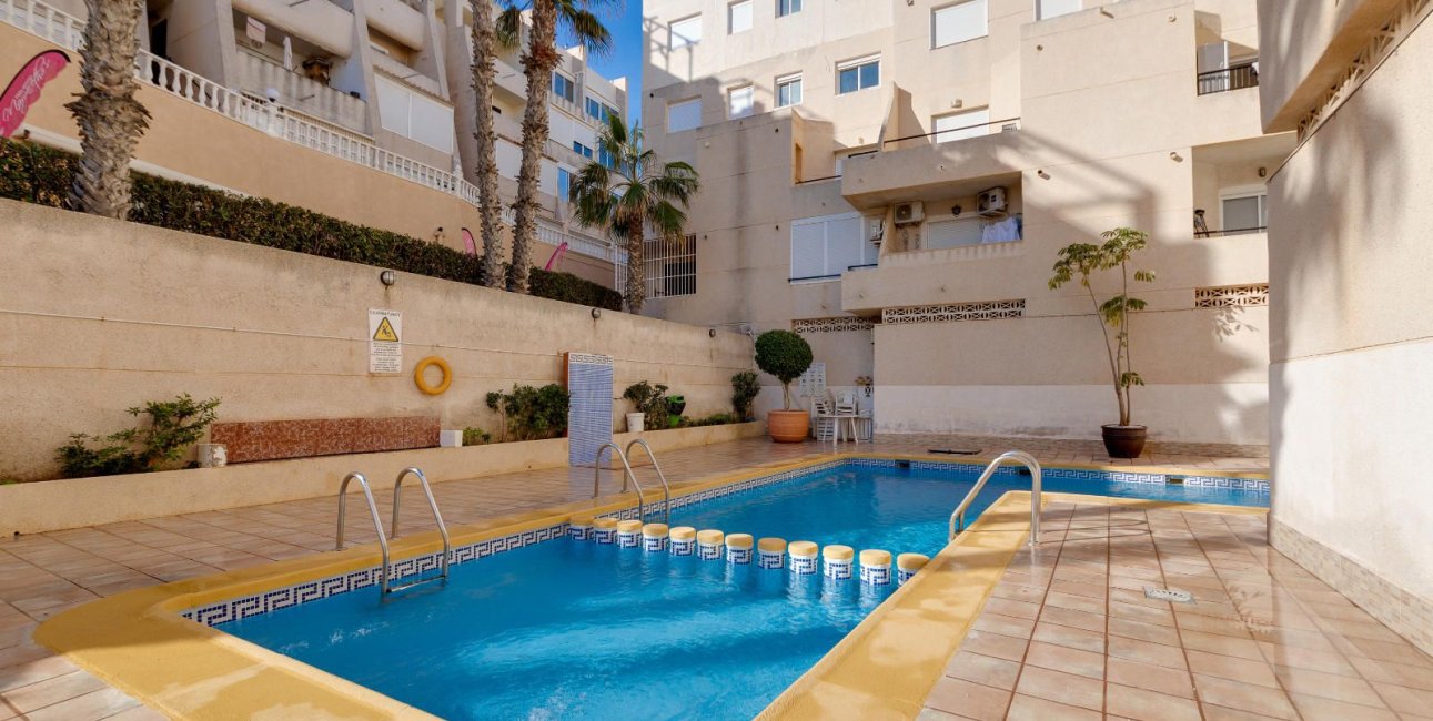 Resale - Apartment / flat -
Torrevieja - La Mata