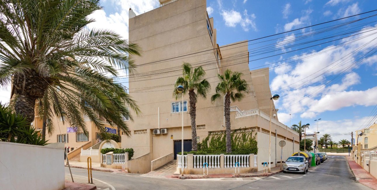 Resale - Apartment / flat -
Torrevieja - La Mata