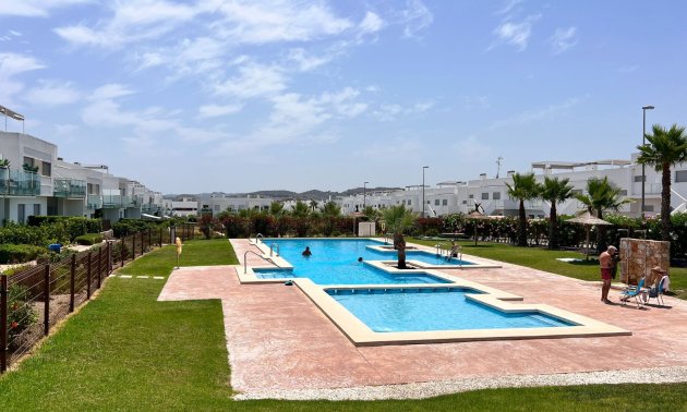 Resale - Apartment / flat -
Los Montesinos - Entre Naranjos / Vistabella Golf