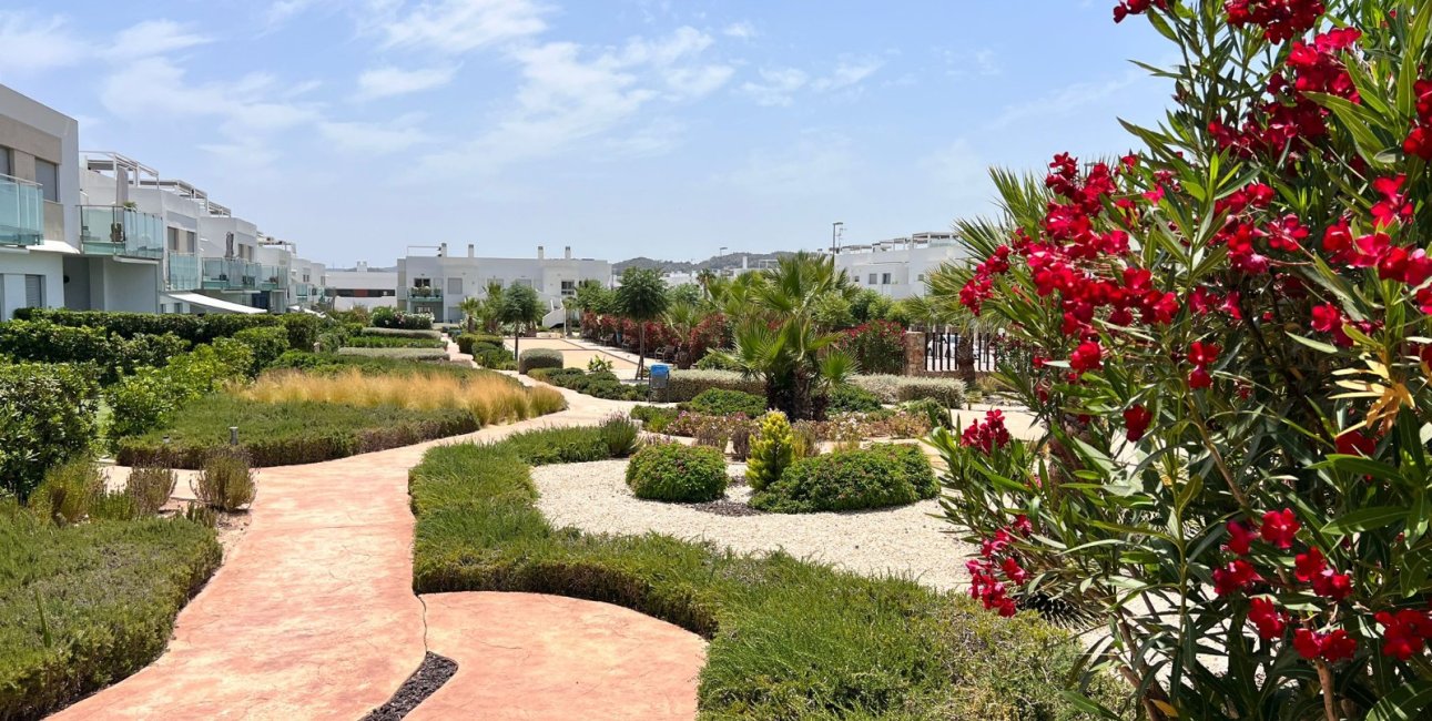 Resale - Apartment / flat -
Los Montesinos - Entre Naranjos / Vistabella Golf