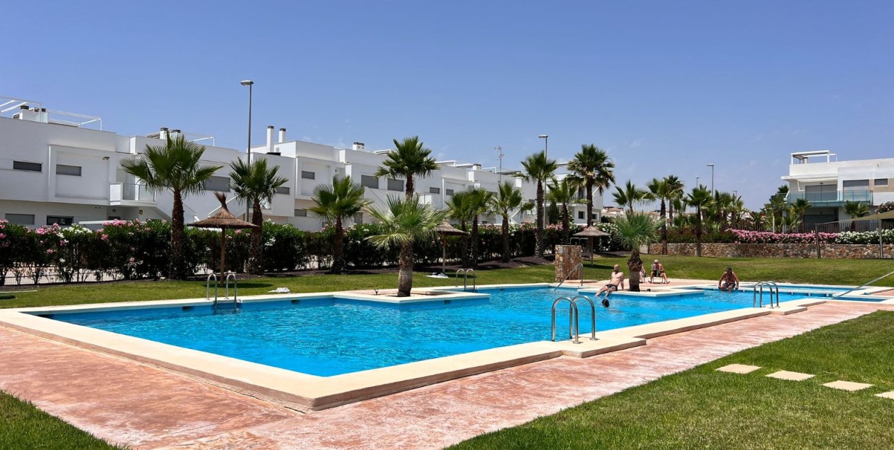 Resale - Apartment / flat -
Los Montesinos - Entre Naranjos / Vistabella Golf