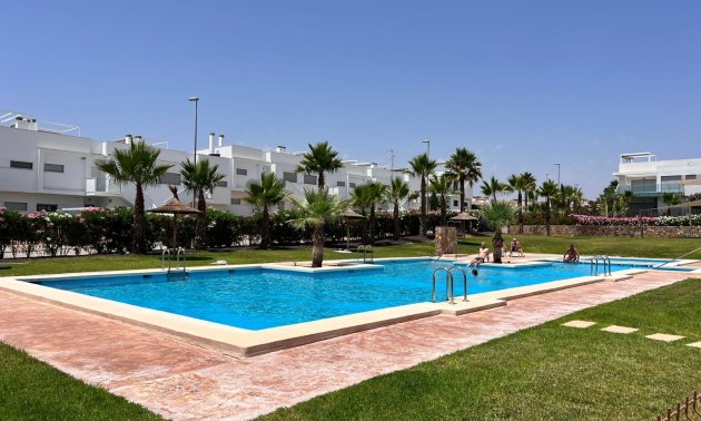 Resale - Apartment / flat -
Los Montesinos - Entre Naranjos / Vistabella Golf