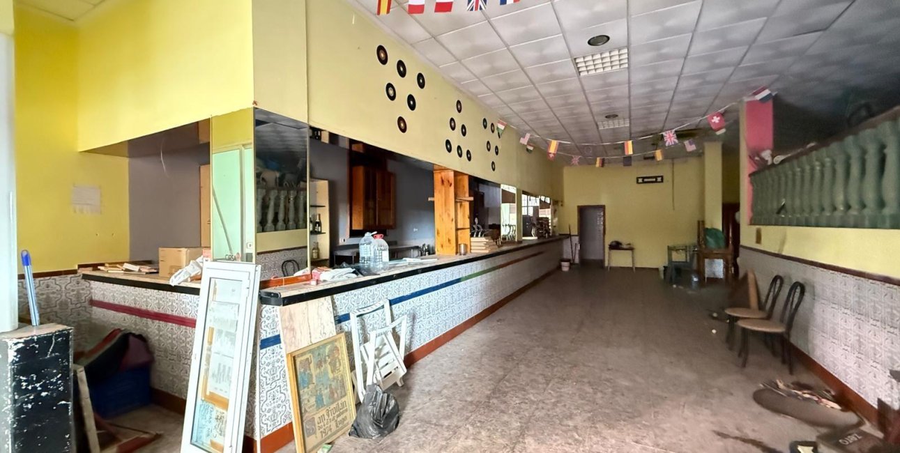 Rynek wtórny - Lokal handlowy -
Torrevieja - Playa del Cura