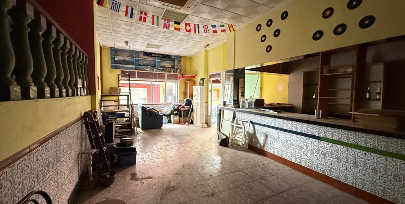 Rynek wtórny - Lokal handlowy -
Torrevieja - Playa del Cura