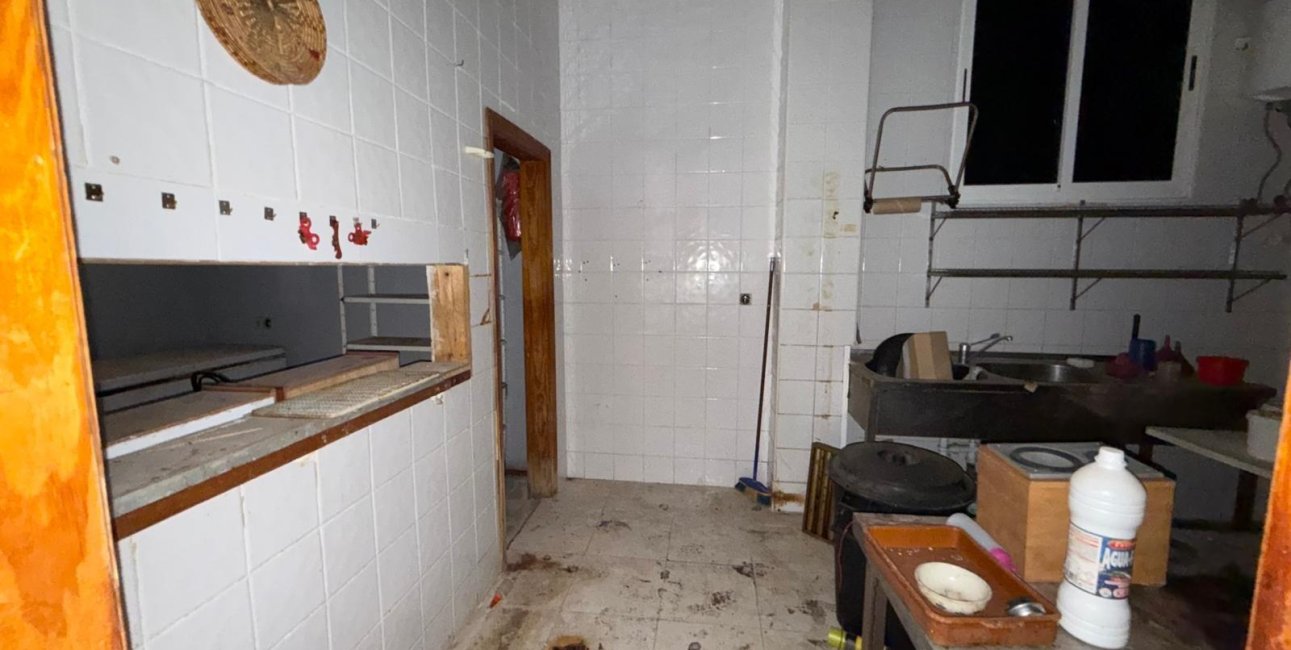 Rynek wtórny - Lokal handlowy -
Torrevieja - Playa del Cura