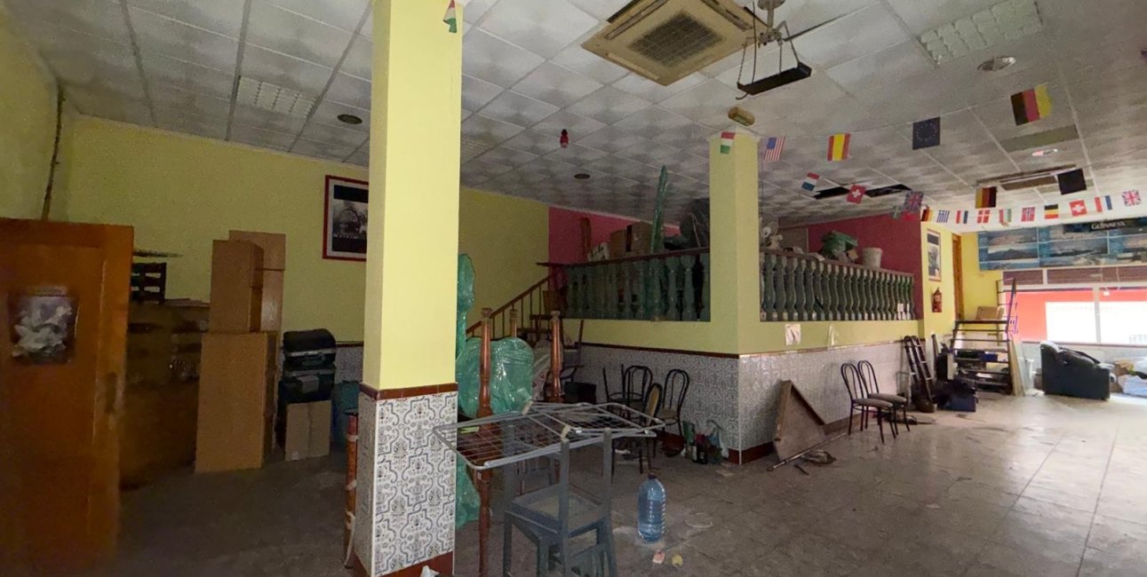 Rynek wtórny - Lokal handlowy -
Torrevieja - Playa del Cura