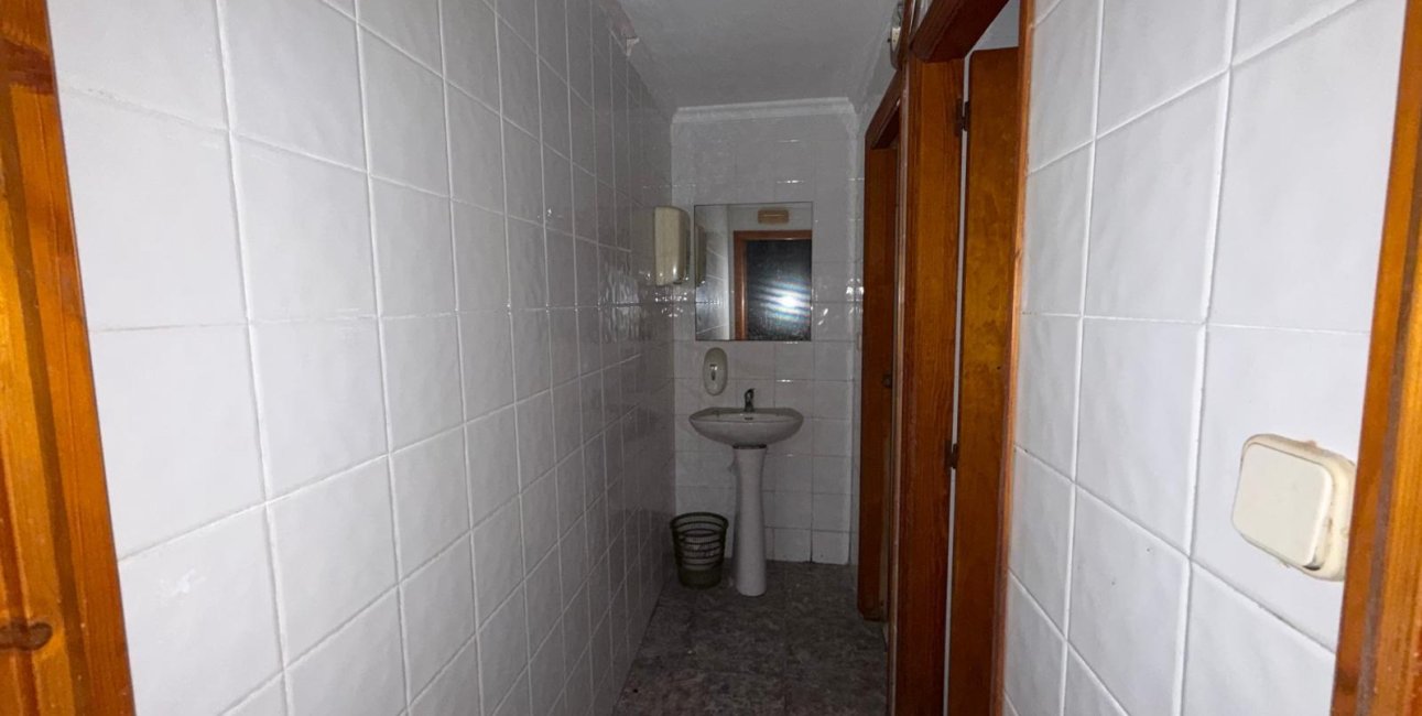 Rynek wtórny - Lokal handlowy -
Torrevieja - Playa del Cura