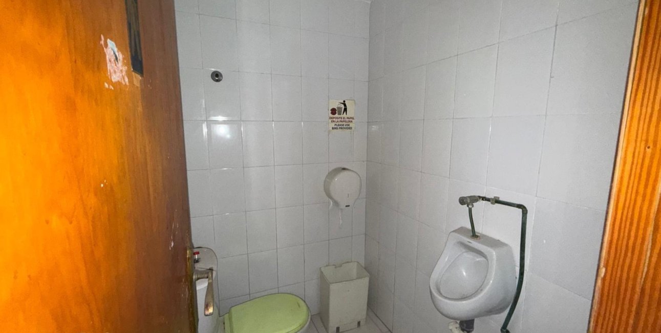 Rynek wtórny - Lokal handlowy -
Torrevieja - Playa del Cura