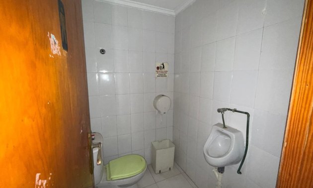 Rynek wtórny - Lokal handlowy -
Torrevieja - Playa del Cura