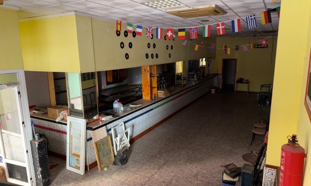 Rynek wtórny - Lokal handlowy -
Torrevieja - Playa del Cura