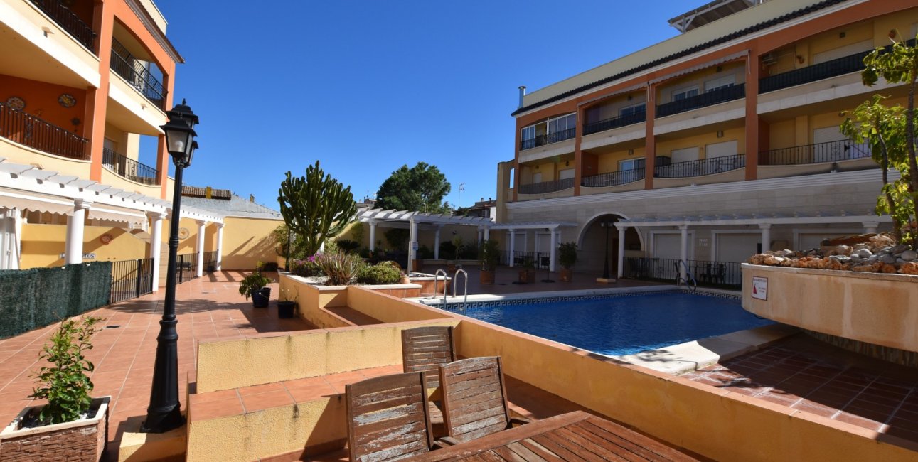 Resale - Apartment / flat -
Algorfa - Algorfa - Village