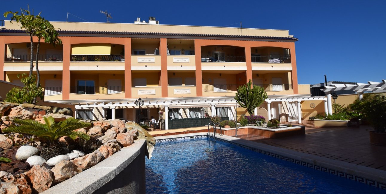 Resale - Apartment / flat -
Algorfa - Algorfa - Village
