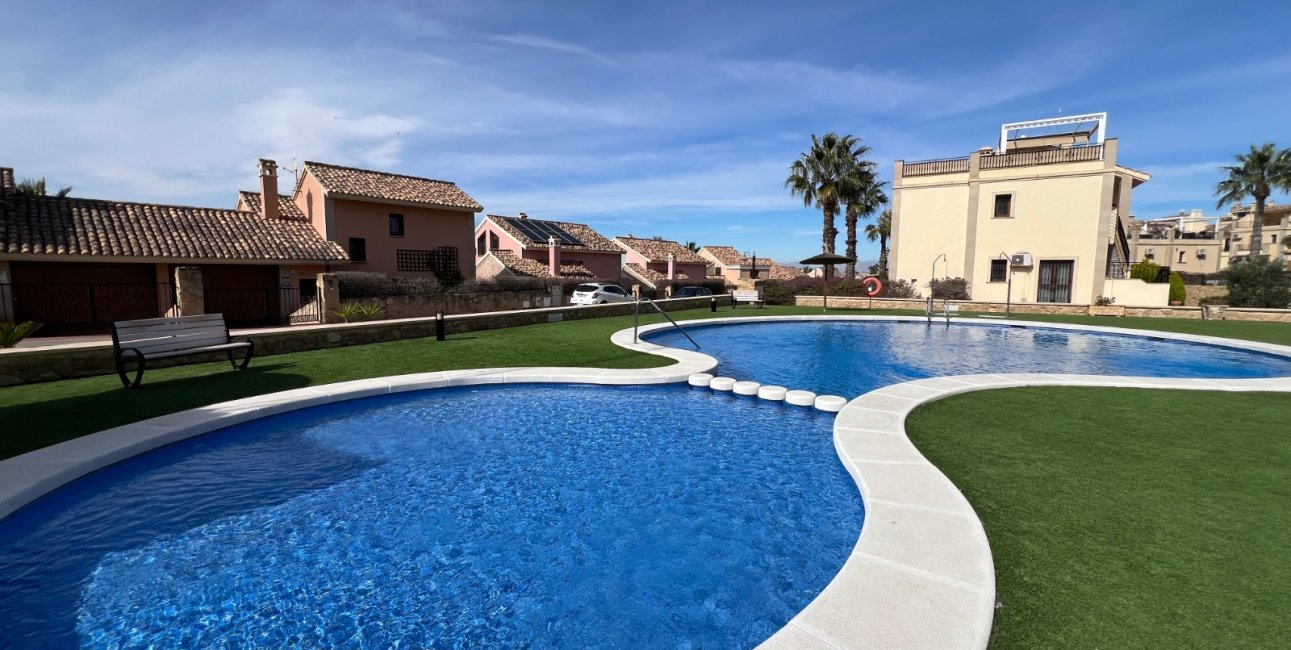 Rynek wtórny - Bungalowy -
Algorfa - La Finca Golf Resort