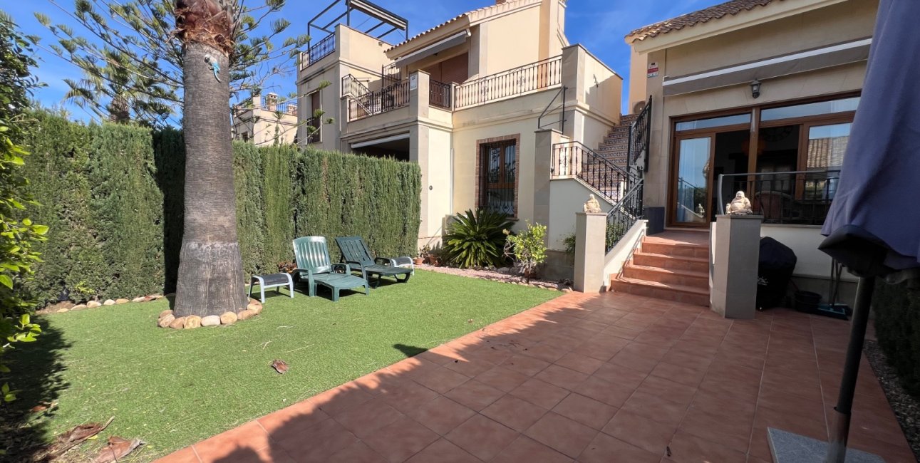 Rynek wtórny - Bungalowy -
Algorfa - La Finca Golf Resort