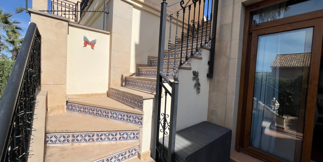 Rynek wtórny - Bungalowy -
Algorfa - La Finca Golf Resort