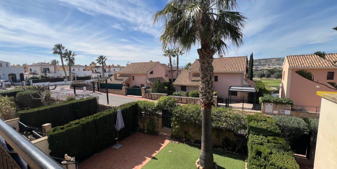 Rynek wtórny - Bungalowy -
Algorfa - La Finca Golf Resort