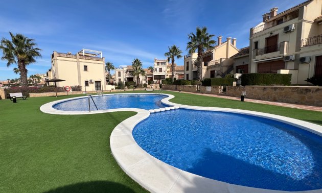 Rynek wtórny - Bungalowy -
Algorfa - La Finca Golf Resort