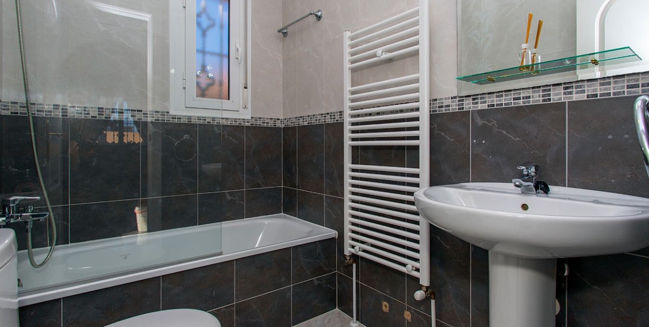 Resale - Villa -
Benimar - Rojales Hills