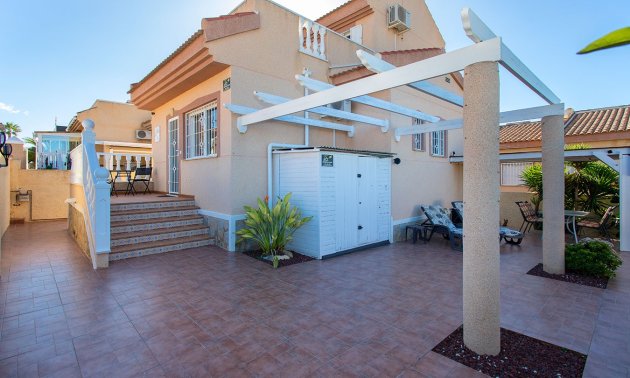 Resale - Villa -
Benimar - Rojales Hills