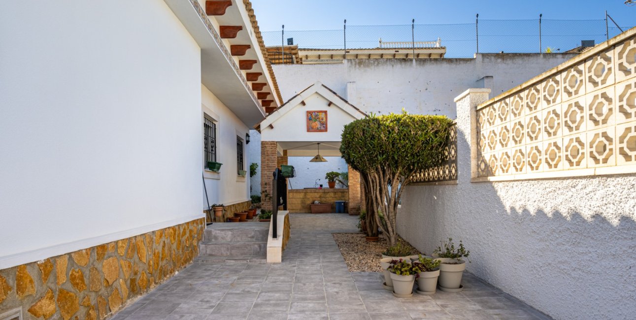 Resale - Villa -
Bigastro - Villas Andrea