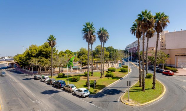 Resale - Penthouse -
Torrevieja - Parque las naciones