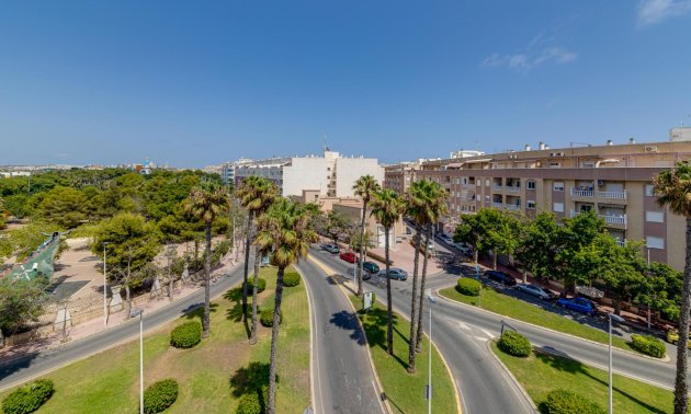 Resale - Penthouse -
Torrevieja - Parque las naciones