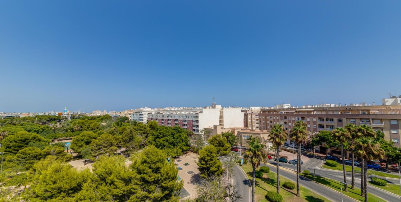 Resale - Penthouse -
Torrevieja - Parque las naciones