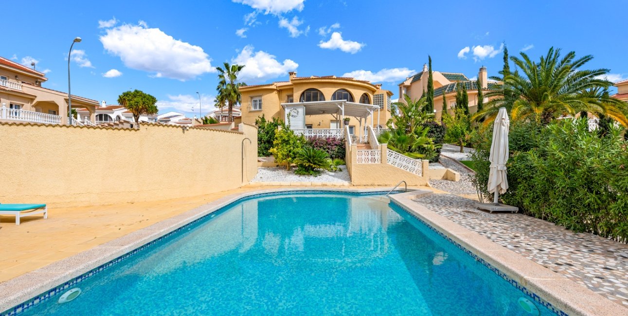 Resale - Villa -
Ciudad Quesada - Ciudad Quesada - Town