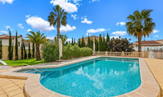 Resale - Villa -
Ciudad Quesada - Ciudad Quesada - Town