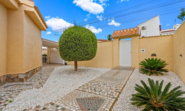 Resale - Villa -
Ciudad Quesada - Ciudad Quesada - Town