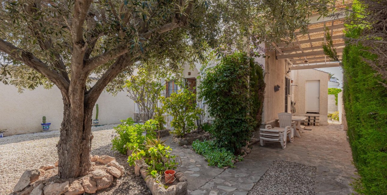 Resale - Villa -
Torrevieja - San Luis - Chaparal