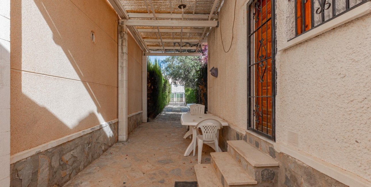 Resale - Villa -
Torrevieja - San Luis - Chaparal