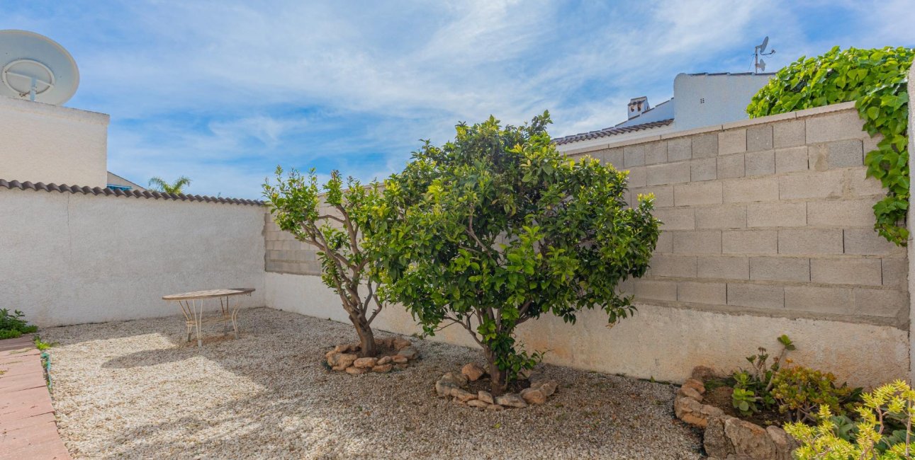 Resale - Villa -
Torrevieja - San Luis - Chaparal