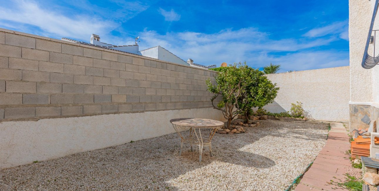 Resale - Villa -
Torrevieja - San Luis - Chaparal