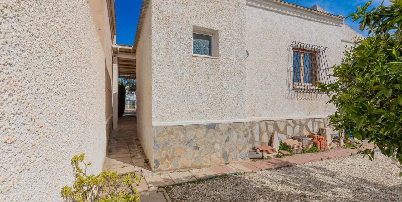 Resale - Villa -
Torrevieja - San Luis - Chaparal