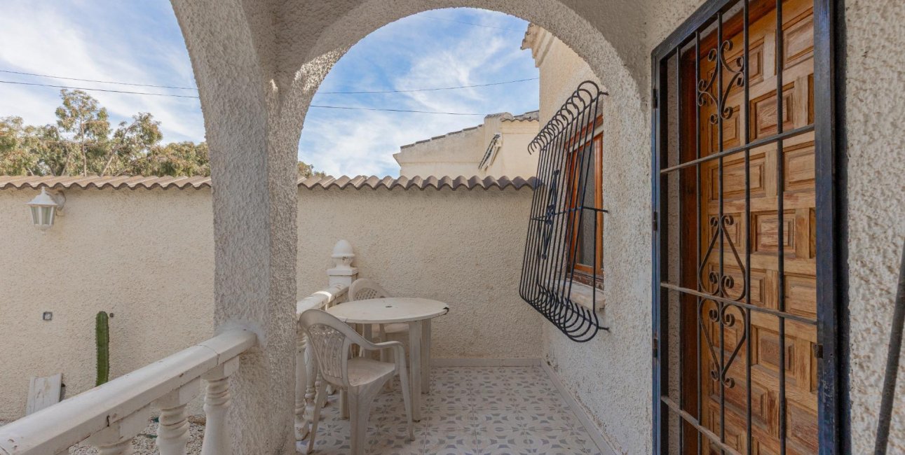 Resale - Villa -
Torrevieja - San Luis - Chaparal