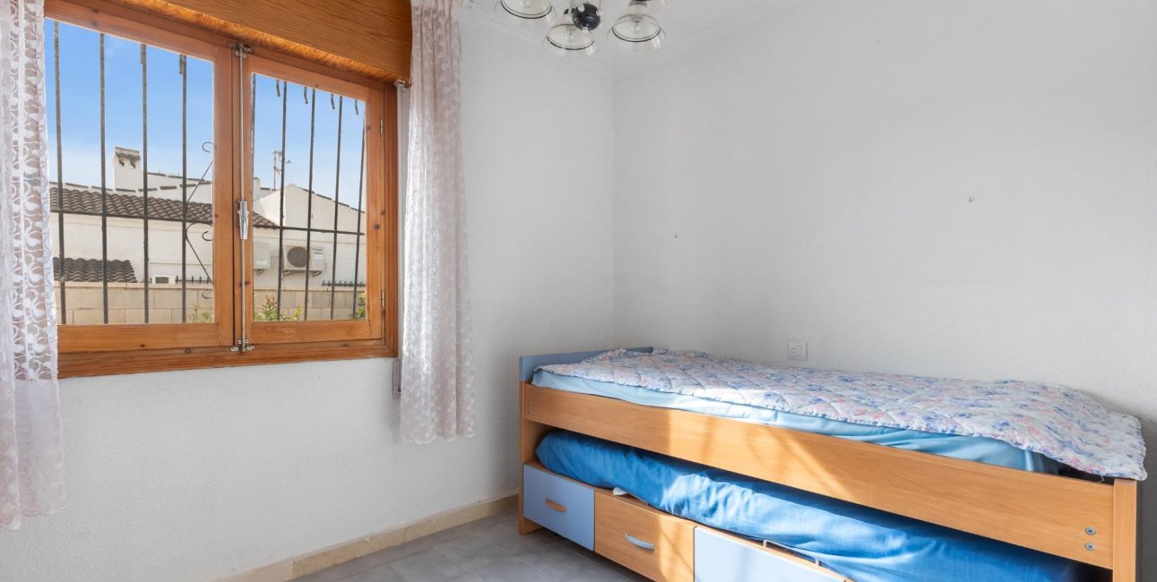 Resale - Villa -
Torrevieja - San Luis - Chaparal