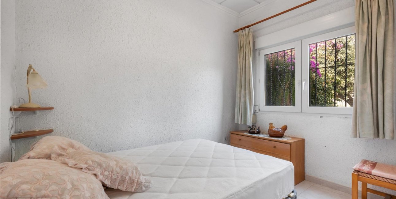 Resale - Villa -
Torrevieja - San Luis - Chaparal