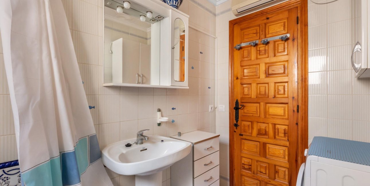 Resale - Villa -
Torrevieja - San Luis - Chaparal