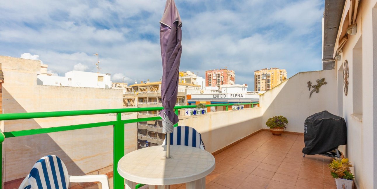 Resale - Penthouse -
Torrevieja - Playa de los Locos