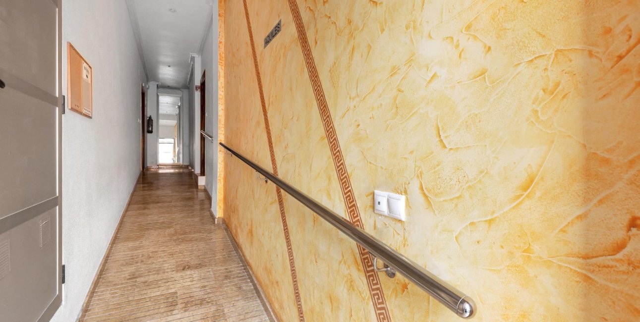 Resale - Penthouse -
Torrevieja - Playa de los Locos