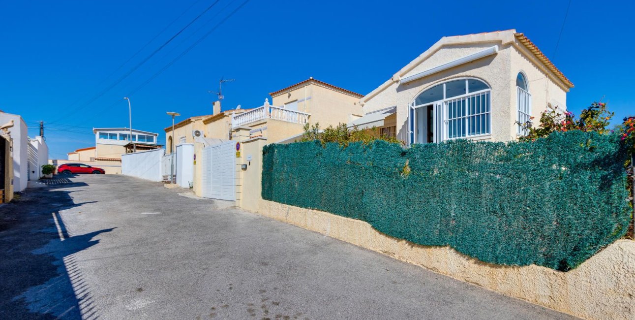 Resale - Villa -
San Fulgencio