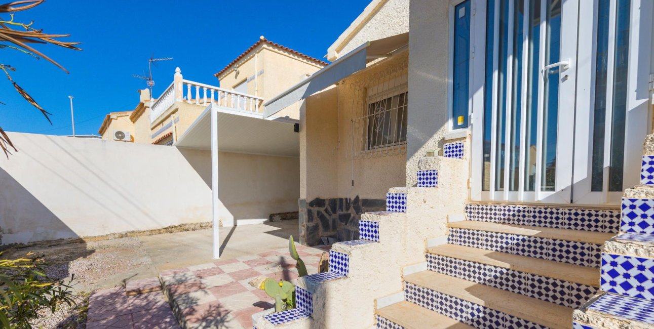 Resale - Villa -
San Fulgencio