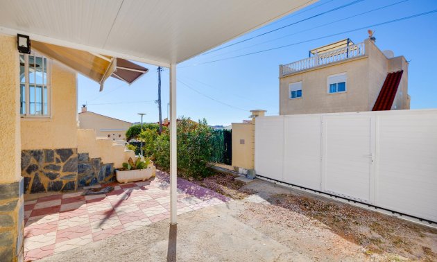 Resale - Villa -
San Fulgencio