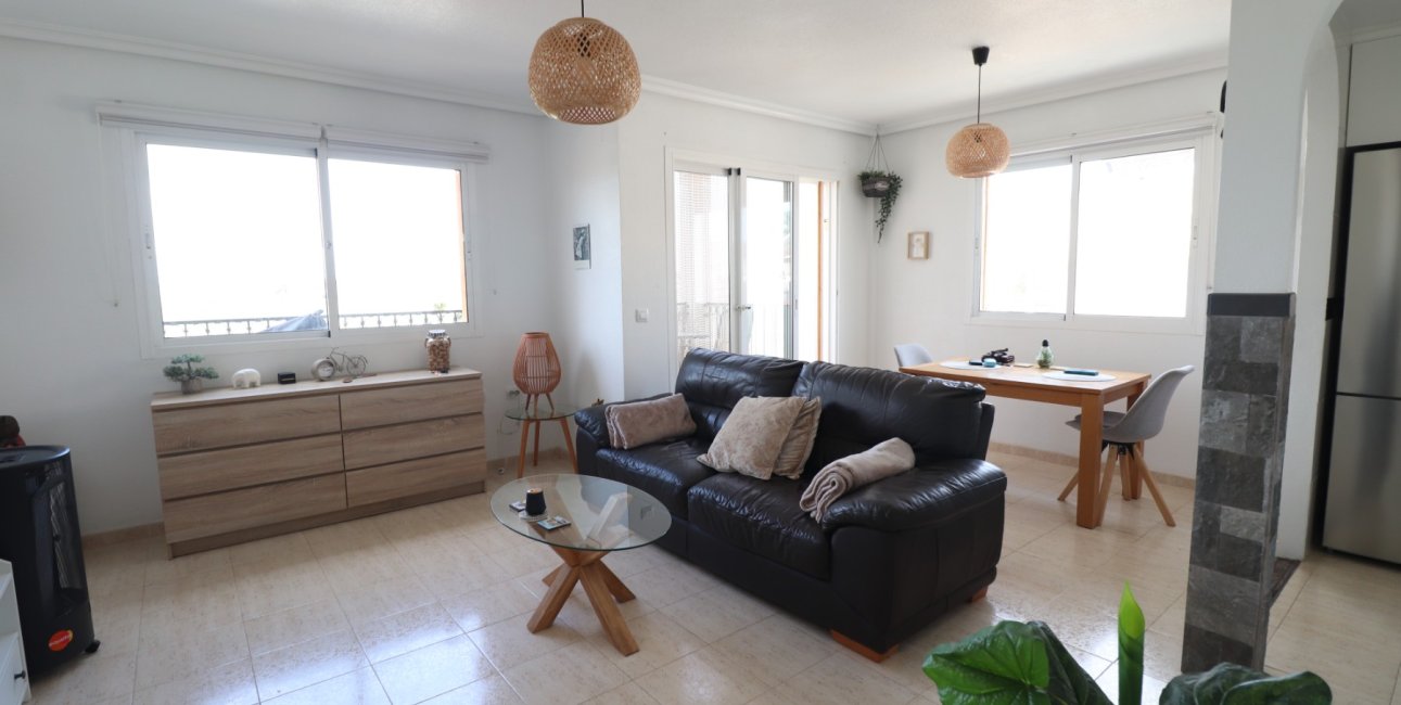 Resale - Duplex -
Daya Vieja - Daya Vieja - Town