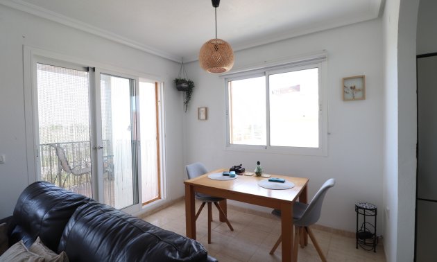 Resale - Duplex -
Daya Vieja - Daya Vieja - Town