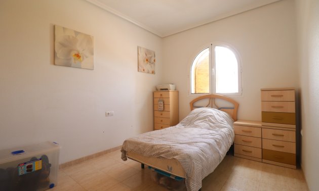 Resale - Duplex -
Daya Vieja - Daya Vieja - Town