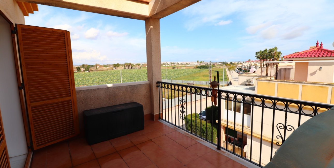 Resale - Duplex -
Daya Vieja - Daya Vieja - Town